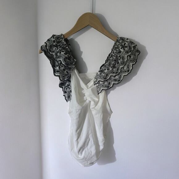 Anthropologie Ruffle-Sleeve Black & White Eyelet Top - New - 1X - Picture 7 of 7